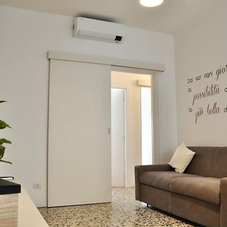 M.Aurelio Light Brown Apartment Milan Luaran gambar