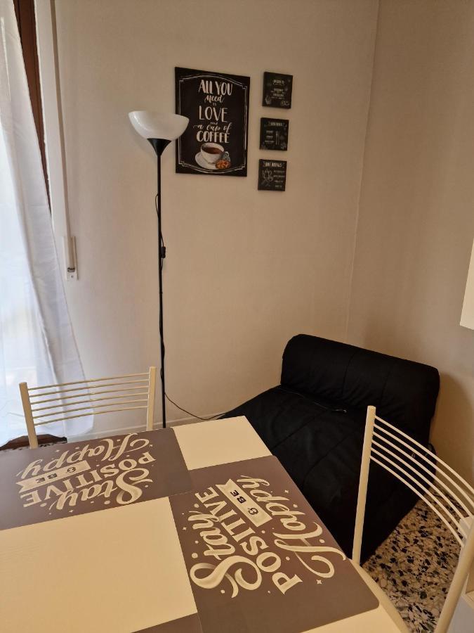 M.Aurelio Light Brown Apartment Milan Luaran gambar